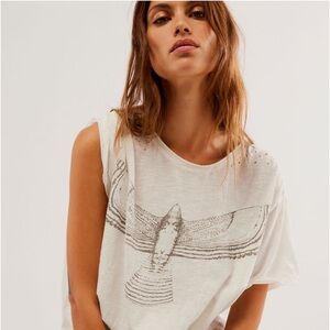 Magnolia Pearl Hawk Tee - OS - NWT